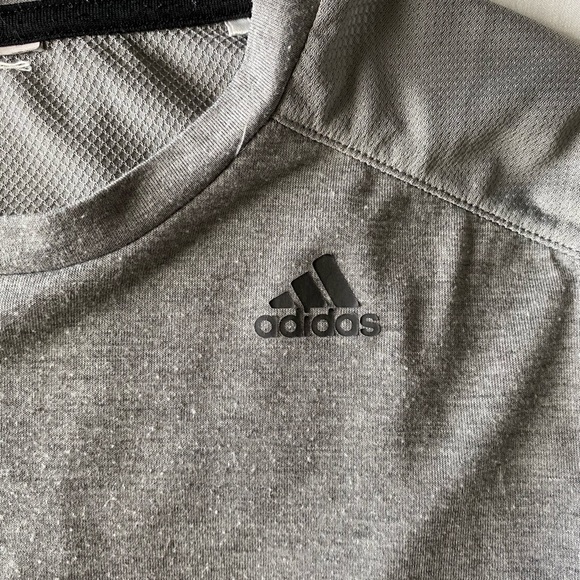 ADIDAS t-shirt - Picture 2 of 4